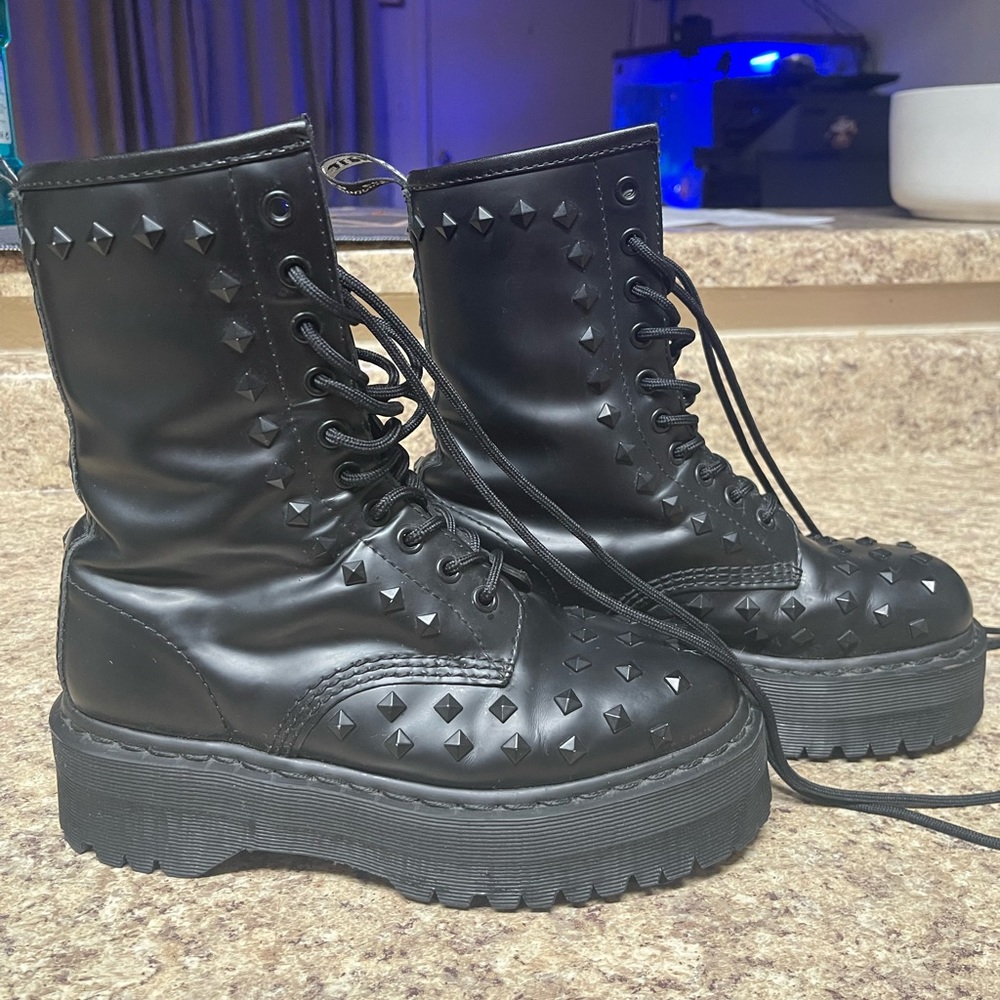 Doc Martens 1490 Platform Stud Boots -- Size 7